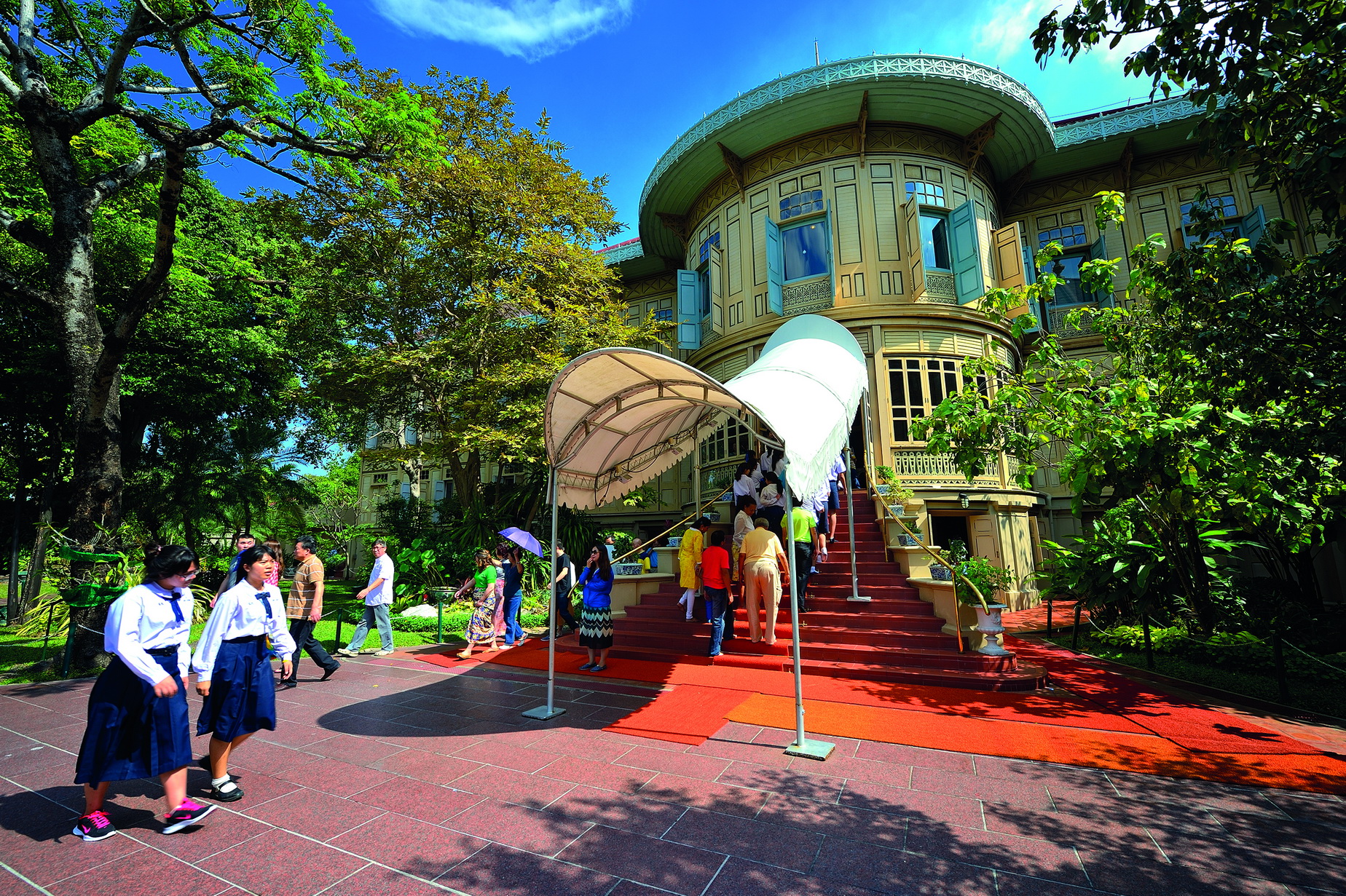 Located within the Dusit Palace complex, Vimanmek Mansion is “The world’s largest golden teakwood building”. This mansion was constructed, by order of King Rama V, through reassembling of materials dismantled from Munthatu Rattanaroj Residencein Chut