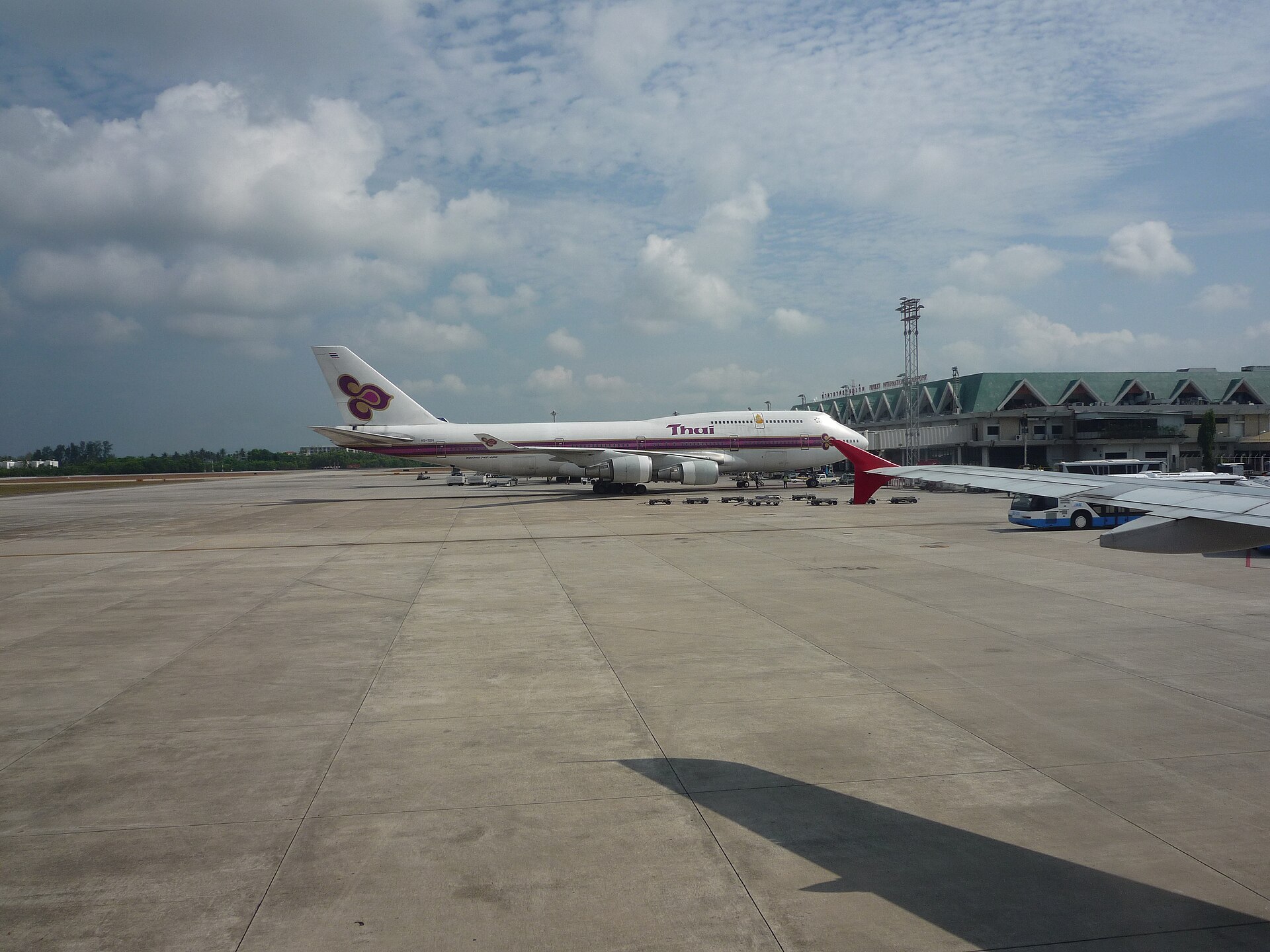Thai Airways International, Boeing 747-400 (HS-TGN), Phuket, Thailand